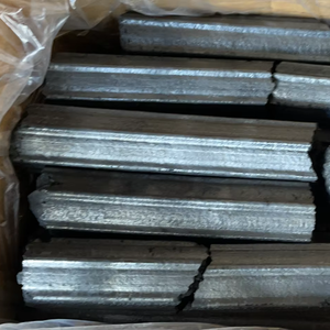 Charbon de bois en briquettes de sciure de bois dur, haute teneur en carbone, faible teneur en cendres, sans fumée, combustible pour barbecue, cendres blanches, 6 heures de combustion, usine du Vietnam - Product Image 1