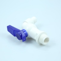 PVC blanc robinet de jardin machine à laver santé robinets d'eau en plastique bibcock raccords de tuyauterie robinet d'eau robinet bleu vanne d'angle