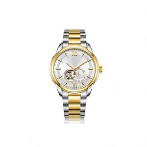 Montre mécanique ajourée de luxe dorée pour homme, cadeau d'affaires, montre-bracelet automatique tendance avec saphir, vente en gros - Product Image 5