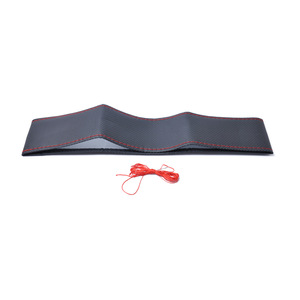 Housse de volant universelle quatre saisons en PU noir et rouge, entièrement perforée, simple, à coudre à la main, pour voiture - Product Image 3