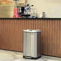 Poubelle en acier inoxydable Poubelle de cuisine à pédale Poubelles peintes colorées pour le ménage de l'hôtel
