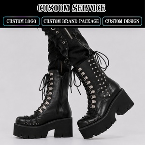 Bottines à talon compensé en cuir verni noir personnalisées avec logo CHENO pour femmes - Product Image 1