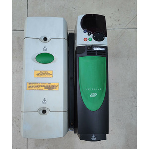 SP3403 22KW SP UNIDRIVE d'occasion en bon état SP3403 SP3403 22KW SP UNIDRIVE d'occasion en bon état SP3403 - Product Image 1