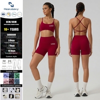 Ensemble de yoga 2 pièces pour femme : Soutien-gorge de sport à col rond et bretelles croisées, short taille haute avec poches, extensible dans quatre directions, résistant à l'eau