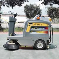 Balayeuse autoportée électrique industrielle avec réservoir d'eau de 60L, suppression de la poussière, aspirateur 320kg 48V et filtre