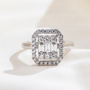 Joyería en Existencia MSR-1975 Anillo de Compromiso de Lujo de Oro de 18K con Diamante Cultivado en Laboratorio de Forma Elegante - Product Image 1