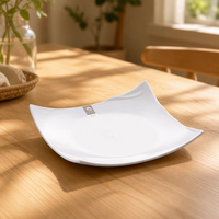 Vente en gros de plaques carrées en mélamine blanche 100% pour restaurant chic