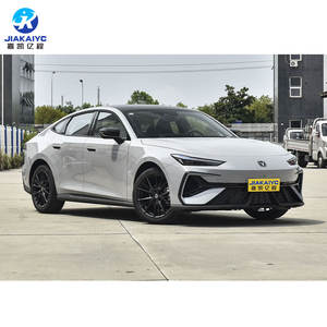 Nouveau Changan UNI-V 1.5T 500Bar moteur 7 vitesses DCT FWD toit ouvrant panoramique sans fil CarPlay Sport berline 2025 - Product Image 2