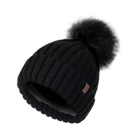 Haute qualité femmes hiver chaud tricot bonnet chapeaux Satin doublé fausse fourrure Pom Pom bonnets chapeau pour les filles