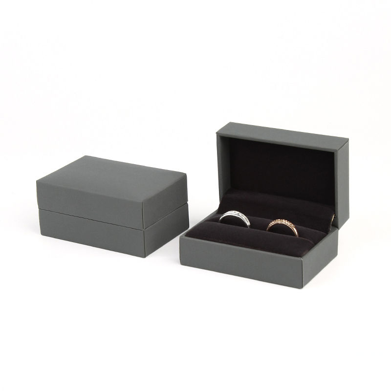 Boîte de bague de mariage grise
