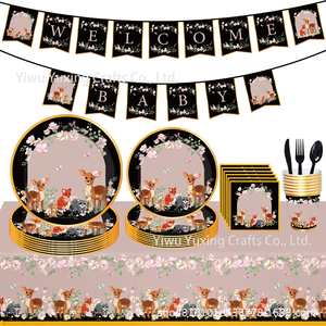 Juego de Vajilla Desechable Clásico con Rayas Blancas y Negras y Borde Dorado, Platos, Vasos y Servilletas de Papel para Fiestas - Product Image 2