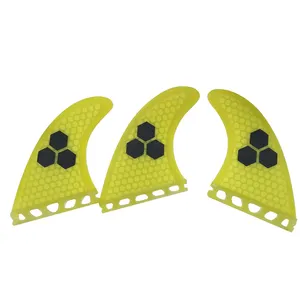 زعانف على شكل خلية عسل بجودة عالية مزودة بـ ثلاث فتحات زعانف لوح التزلج ملونة مفردة للاستخدام مع التزلج