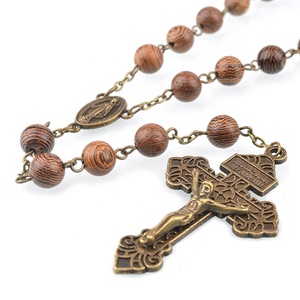 <span class=keywords><strong>Di</strong></span> alta qualità 8mm <span class=keywords><strong>perle</strong></span> <span class=keywords><strong>di</strong></span> <span class=keywords><strong>legno</strong></span> croce collana religiosa vergine maria antico bronzo rosario in acciaio inox catene perla principale regalo - Product Image 3