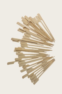 Machine à brochette en bambou de 36 pouces Eco Touch Bâtonnets de bambou sans danger pour les brochettes et la brosse pour barbecue Durable et durable - Product Image 5