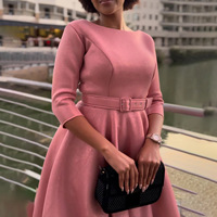 D3307 Vêtements pour femmes grande taille, robe élégante décontractée de luxe à col rond et manches moyennes