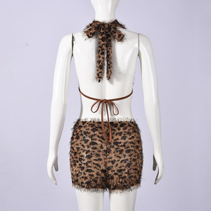 Nouvel ensemble tendance imprimé léopard pour <span class=keywords><strong>femme</strong></span> – Tenue d'été <span class=keywords><strong>deux</strong></span> <span class=keywords><strong>pièces</strong></span> dos nu à col licou avec lacets - Product Image 3