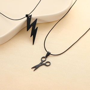 Joyería para hombre, collar de moda genial, cadena creativa de acero inoxidable de Color negro, collar con colgante de hoja de afeitar - Product Image 4