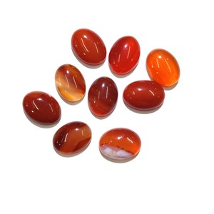 Cabochon ovale en cornaline rouge polie avec effet opalescent, qualité AAA, tailles 4mm-16mm, pour la fabrication de bijoux et la décoration - Product Image 1