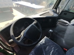 รถบรรทุกขับเคลื่อน8x4สำหรับงานหนักของจีนพร้อมกล้องด้านหลังยูโร2มาตรฐานการปล่อยก๊าซเรือนกระจกสำหรับการขนส่งทางเหมือง - Product Image 3