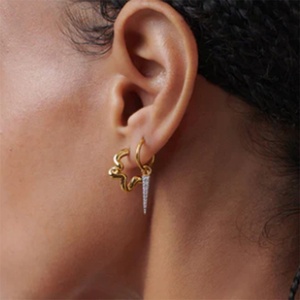Fashion <b>Fine</b> 18k Gold Plated Curve <b>Earring</b> Stainless Steel c Shape <b>Earring</b> - Product Image 5