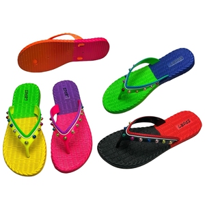 Sandales d'extérieur en PVC à blocs de couleur et clous pour femme – Durables, sportives, décontractées, mode été, printemps, automne – Vente en gros - Product Image 5