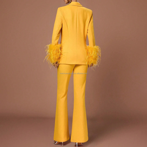 <span class=keywords><strong>Traje</strong></span> de Blazer Cruzado Personalizado <span class=keywords><strong>para</strong></span> Mujer con Puños de Plumas, Conjunto de Pantalón y Blazer <span class=keywords><strong>para</strong></span> Dama - Product Image 2