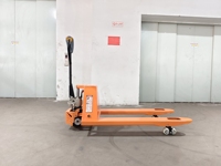 Chariot semi-électrique Weliftrich 1,5-2 tonnes 48V en aluminium avec garantie de 3 ans, dimensions des fourches 1220x685mm, polyvalent