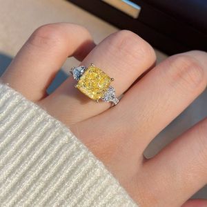 IGI 9k 18k Lab Grown Diamond Luxury 4ct <strong>Cushion</strong> Cut Women's <strong>Wedding</strong> Engagement Yellow Filled Diamond <strong>Ring</strong> 6g Gold Hot-selling - Product Image 2