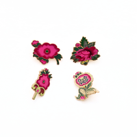 Broche, épinglette et badge en métal dur, rose, sur le thème de la graduation, Mushroom Ghibli, One Piece, Care Bear, Music Gengar, personnalisé, baseball, cheval, amusant, nouveau