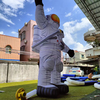 Vente en gros de sculpture gonflable géante LED d'astronaute en combinaison spatiale pour Foire Scientifique/Événement STEM pour Enfants/Événement Aérospatial