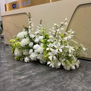 Vente en gros de fleurs artificielles en soie hydrangea pour le commerce extérieur, rangée de fleurs pour mariage, fête d'anniversaire, décoration d'hôtel, Saint-Valentin, Pâques - Product Image 2