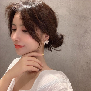 New Style Sparkling 3D <b>Crystal</b> Flower Needle <b>Crystal</b> Fashion Women Luxury Modern Simple <b>Earrings</b> - Product Image 3
