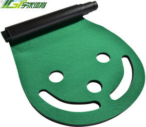 Set di 3 Tappetini da Golf a Forma di Rene YGT 3x9 in Tessuto Non Tessuto con Supporto per Palline per Allenamento di Putting su Moquette - Product Image 3