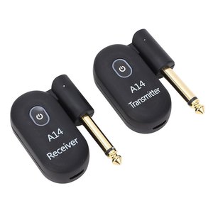 Le récepteur-émetteur sans fil A14 est compatible avec divers instruments de musique et est doté d'un adaptateur pliable. - Product Image 3