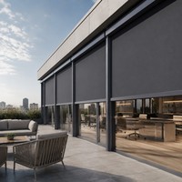Ilvia – Écran de terrasse motorisé sur mesure à fermeture éclair, store enrouleur extérieur à rail motorisé, écran solaire, stores d'ombrage extérieurs