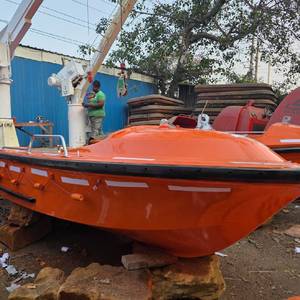 Bateau de sauvetage commercial en FRP pour 6 personnes, coque insubmersible et échelle intégrée pour une entrée rapide dans l'eau et le sauvetage des victimes - Product Image 3