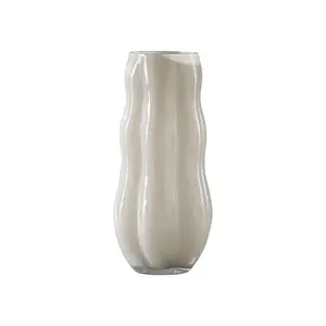 家と結婚式の装飾のためのモダンなミルクホワイト不規則なガラスの花瓶
