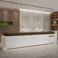Comptoir de réception moderne avec logo personnalisé, effet marbre, base lumineuse LED, comptoir de caisse pour bureau d'entreprise, immeuble commercial