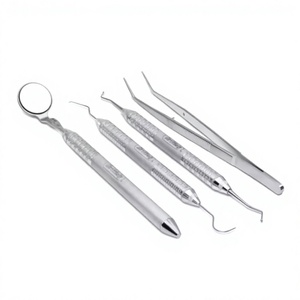 Juego de Instrumentos Quirúrgicos Dentales Plateados con Espejo Bucal, Pinzas y Sonda Curva para Limpieza Dental Profesional - Product Image 4