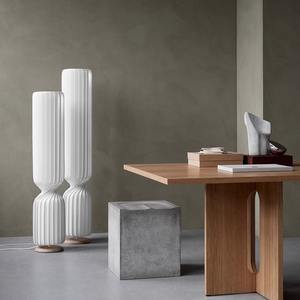 Lampe sur pied artistique de couleur crème pour hôtel, maison d'hôtes, salon, chambre à coucher, salle d'exposition - Design atmosphérique personnalisé - Product Image 5