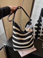 Sac Hobo Grande Capacité en Maille Creuse pour Usage Quotidien, avec Bandoulière Unique en Cuir, Conception Antivol, en Polyester, Style Anglais