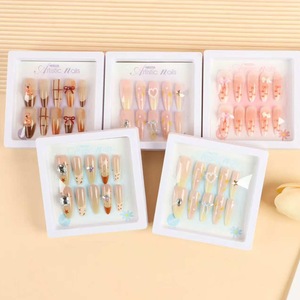 Ongles artistiques, faux ongles portables, longueur moyenne, acrylique, pour femmes et enfants, motifs aléatoires nœud et ciel étoilé - Product Image 2
