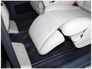 Nouveau Siège de Voiture Électrique Coulissant et Inclinable en Cuir de Luxe Première Classe VIP avec Écran Tactile et Recharge Sans Fil pour Van - Product Image 3