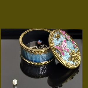 XinZhiRunラウンドバタフライジュエリーボックス-女性用パープルトレジャーケースリングイヤリング収納ウェディングギフトアクセサリーホルダー - Product Image 2