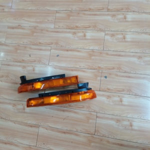 Lampe de finition de rechange pour camion Pièces de carrosserie de rechange pour camion inférieur Lampe de finition inférieure pour MITSUBISHI CANTER FE 647 FB511 PIÈCES DE PISTE - Product Image 5