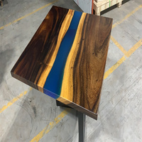 Table à manger de luxe vintage en bois massif naturel avec résine époxy pour restaurant et villa