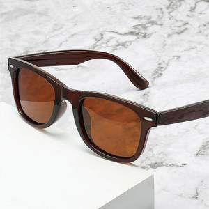 Gafas de Sol Cuadradas Polarizadas UV400 con Marco Grande Vintage y Logotipo Personalizado 2025 para Hombre y Mujer - Product Image 1