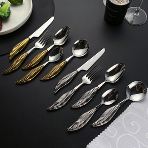 ชุดช้อนส้อมสแตนเลส 304 ด้ามจับลายขนนก มีด ส้อม ช้อน แบบตะวันตก วินเทจ สำหรับงานแต่งงาน - Product Image 1