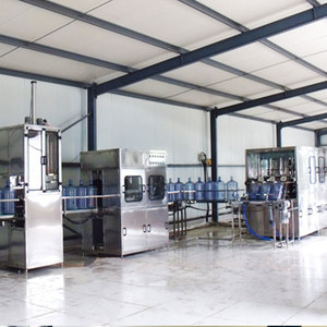 Máquina Automática para Llenado de Botellas de Agua 3 en 1, 2000-3000 bph, Línea de Llenado de Agua Mineral - Product Image 1