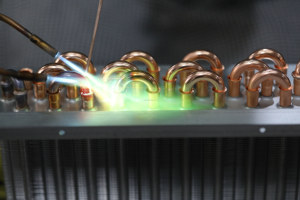 Échangeur de chaleur à tube de cuivre à ailettes en aluminium inorganique avec économie d'énergie R410A et écologique - Product Image 5